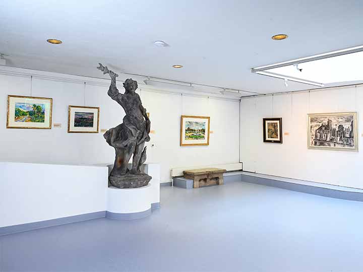 Impression aus der Ausstellung Bettina Heinen-Ayech im Kunstverein Coburg (Bild 1)