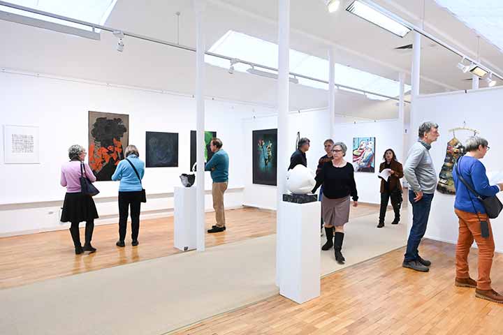Impression aus der Jahresausstellung 2025 im Kunstverein Coburg (Bild 2)