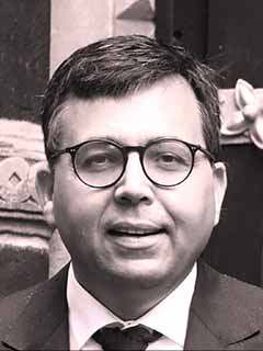 Porträt des Referenten Dr. Haroun Ayech