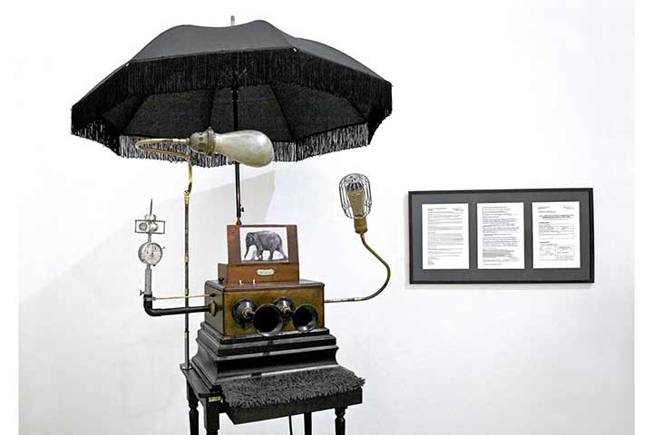Werk aus der Ausstellung Maschinenraum im Kunstverein Coburg (Bild 1)