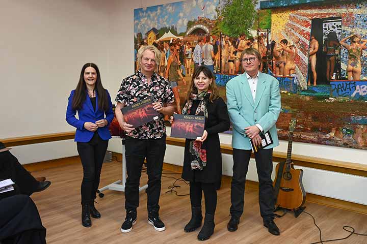 Impression der Vernissage der Ausstellung Römer + Römer im Kunstverein Coburg (Bild 5)