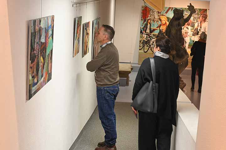 Impression der Vernissage der Ausstellung Römer + Römer im Kunstverein Coburg (Bild 12)