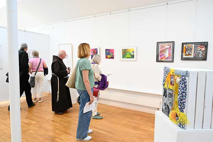 Impression aus der Ausstellung der Sommerakademie im Kunstverein Coburg (Bild 8)
