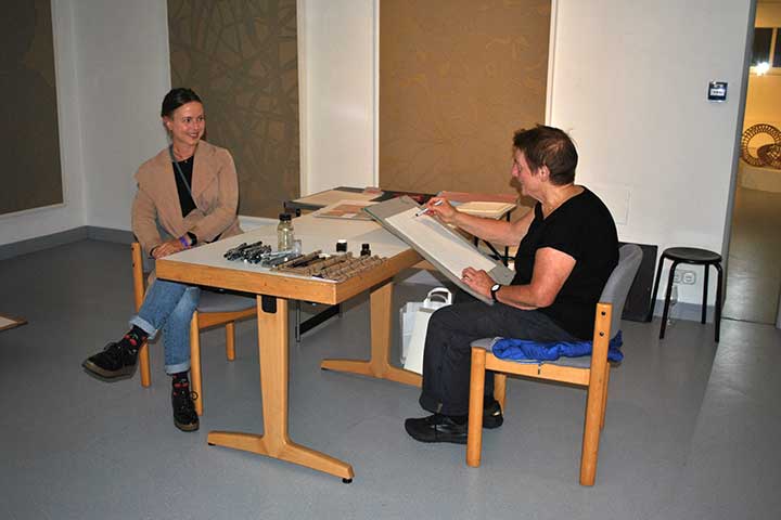 Live-Zeichnen mit Gertrud Plescher im Kunstverein Coburg