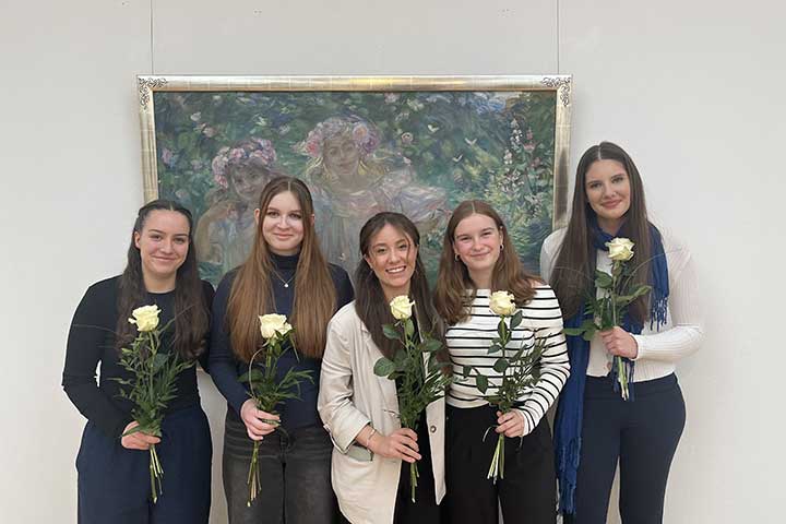 Schülerinnen des Eichendorff-Gymnasiums Bamberg bei ihren Impulsvorträgen